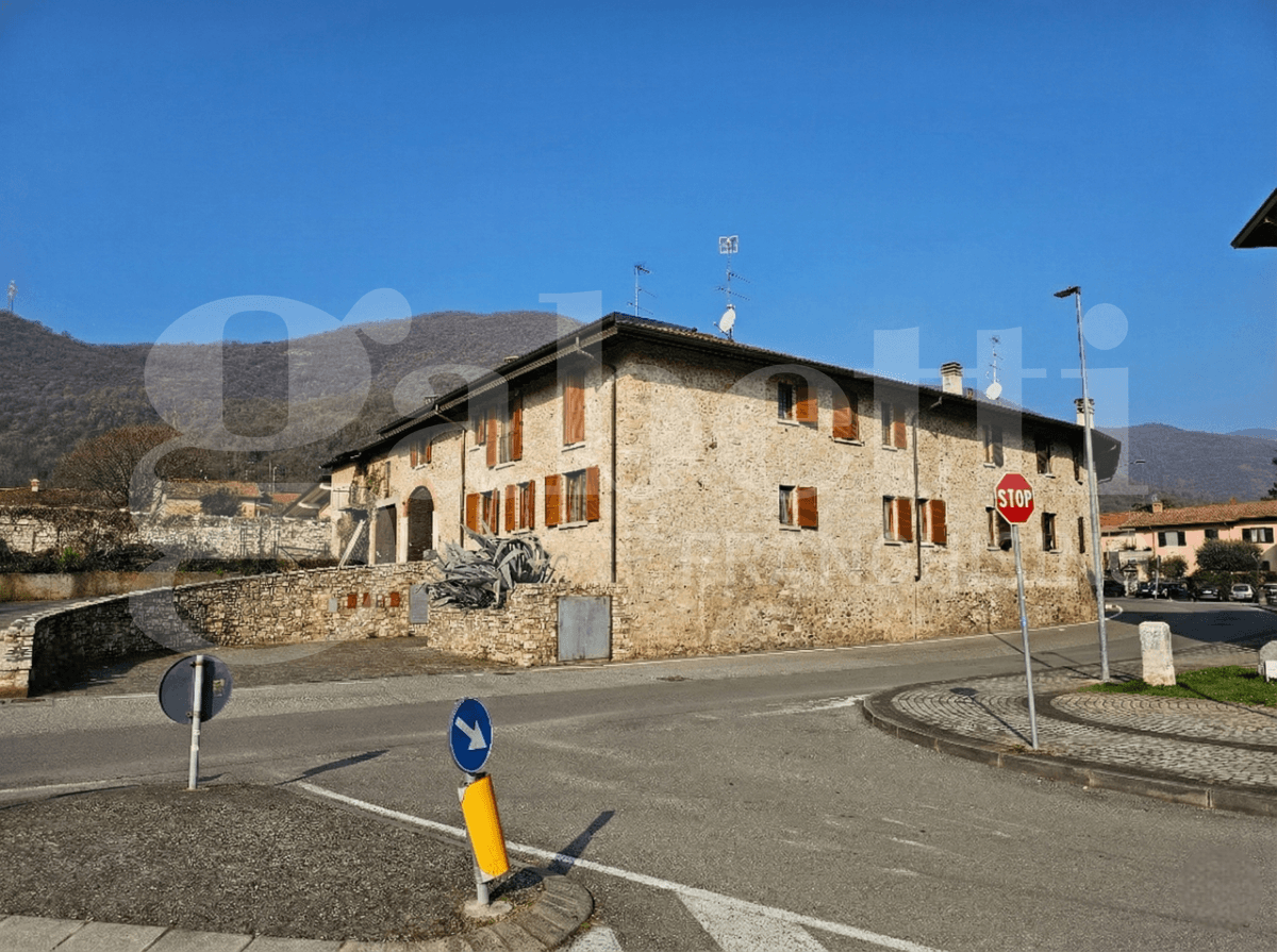 Quadrilocale in Via XX Settembre 36, Concesio