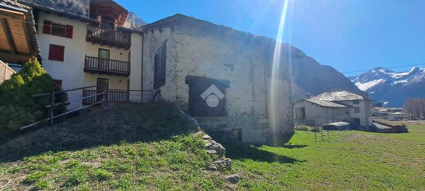 Rustico in Frazione Voueces, Ollomont — foto 3 di 5