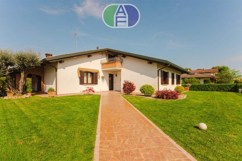 Casa indipendente in Via Sauro, Salzano — foto 2 di 5
