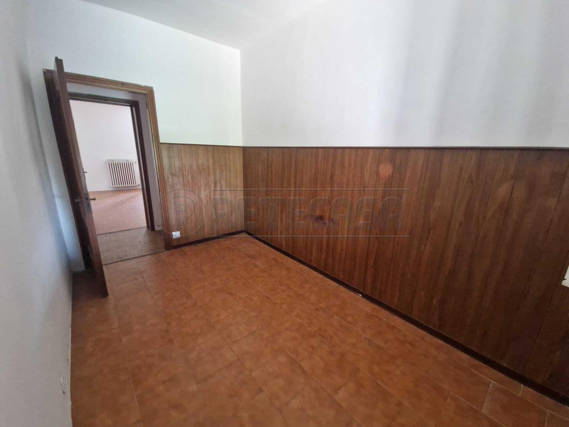 Rustico in Via Maggiore, Sesto ed Uniti