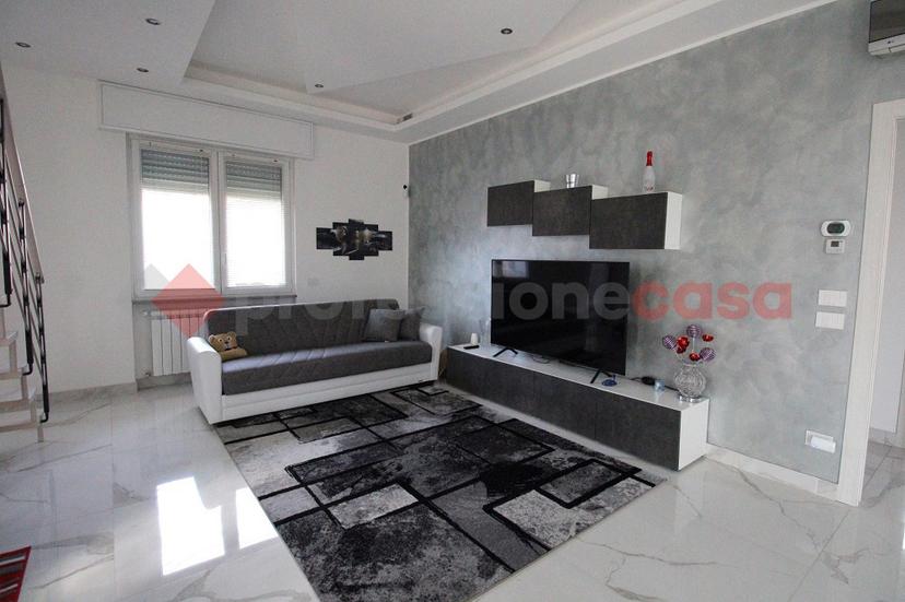 Villa in Via Tolstoj 11, Brembate — foto 3 di 5