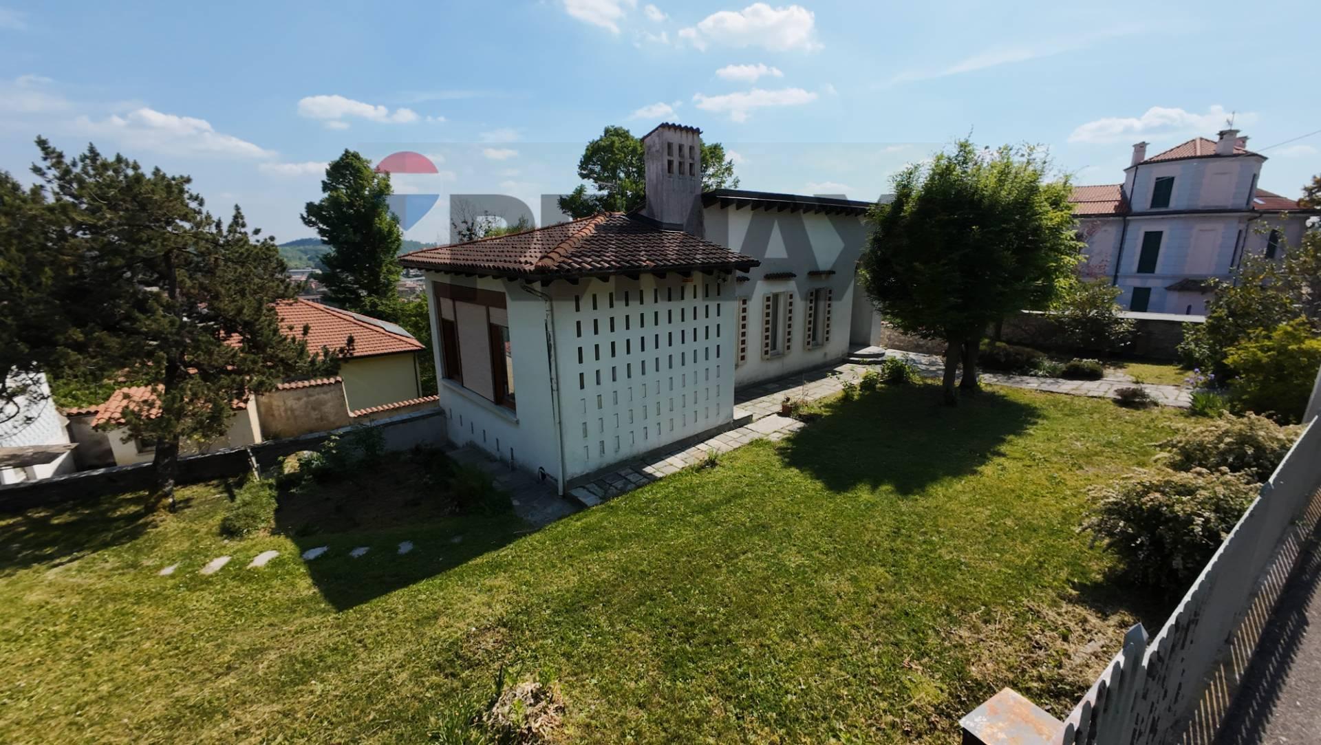 Villa in Via Libertà 34, Arcisate