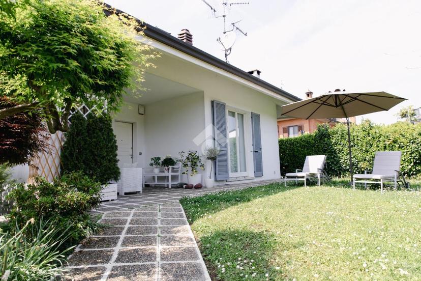 Villa in Via Don Giovanni Bosco 9, Arese — foto 5 di 5