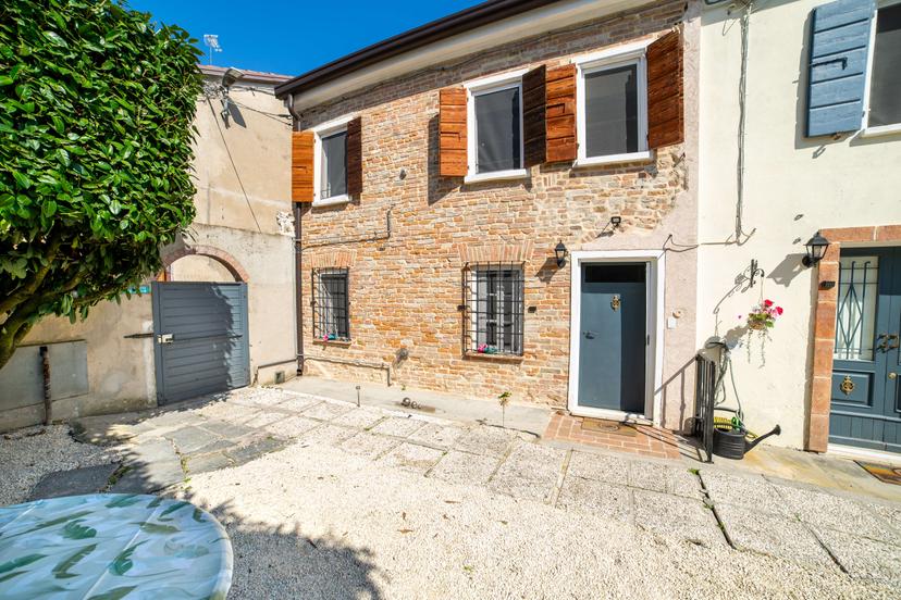 Villa a schiera in Via 20 Settembre, Sustinente — foto 2 di 5