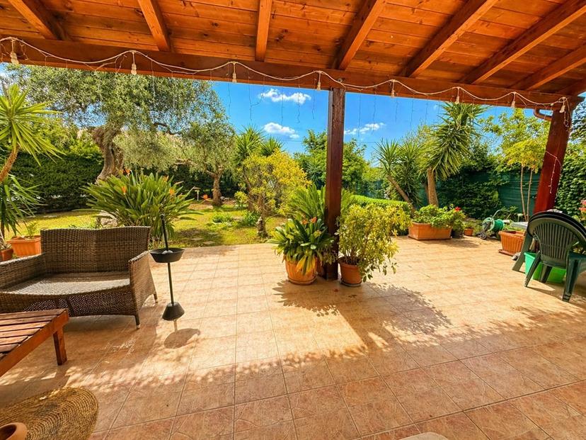 Villa in Via Renato Gattuso, Modugno — foto 2 di 5