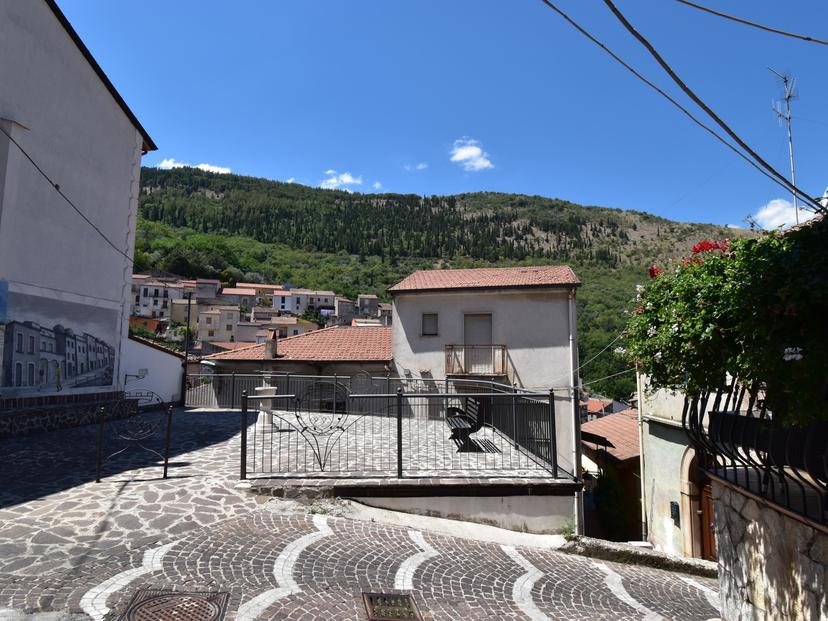 Casa indipendente in Via Toscano 00, Sassano — foto 2 di 5