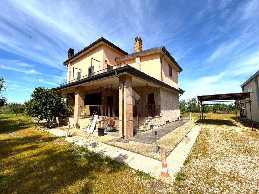 Villa in Via Sp115, Foggia — foto 2 di 5