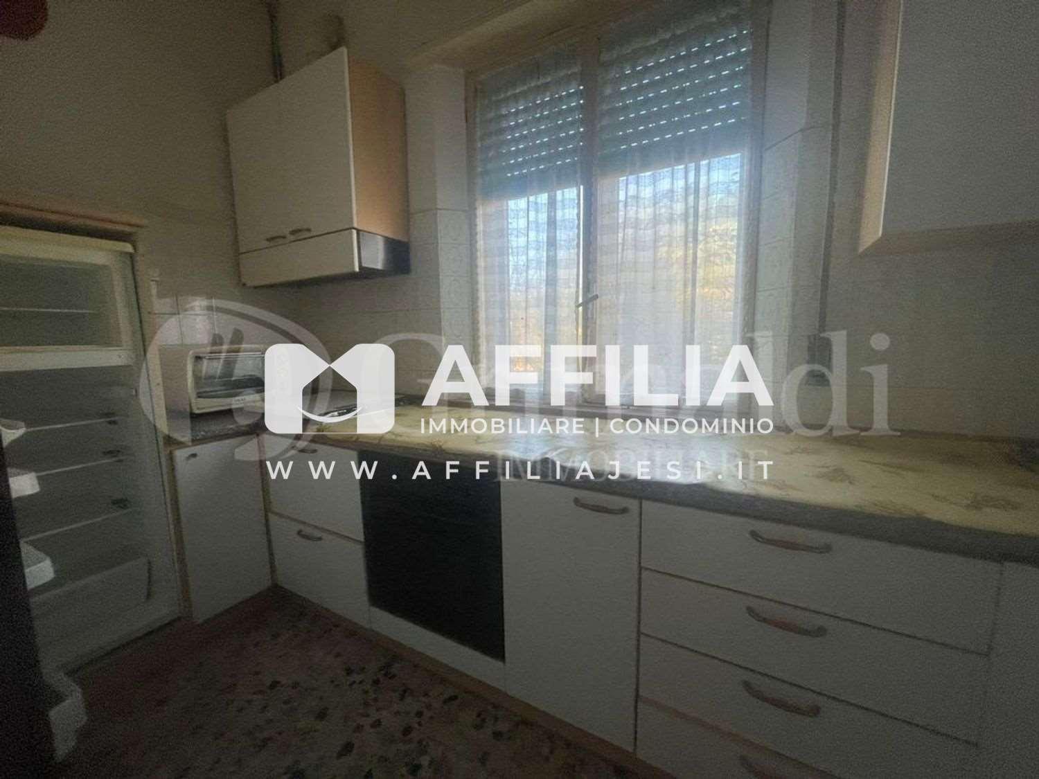 Casa indipendente in Via Roma, Jesi