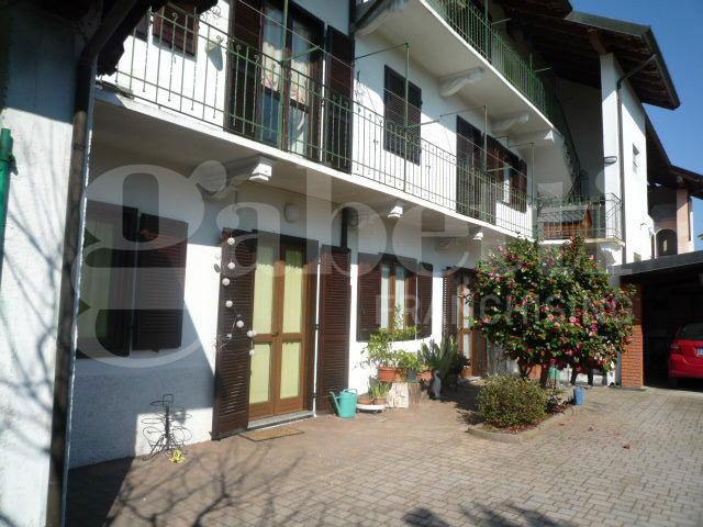 Terratetto unifamiliare in Via Madonna  7, Varallo Pombia — foto 3 di 5