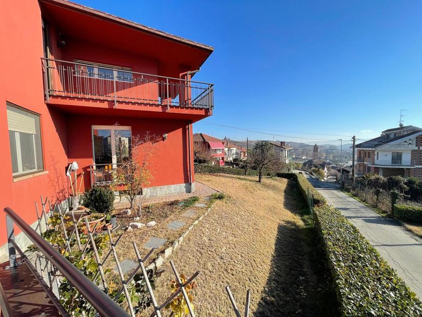 Villa in Via Mezza Montà  26, Piobesi d'Alba — foto 3 di 5
