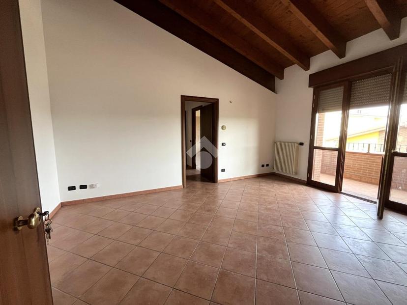 Trilocale in Via Serge Reggiani 4, Reggio nell'Emilia