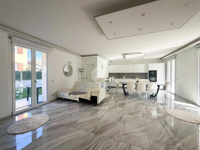 Villa in Via Risorgimento 190, Montichiari — foto 3 di 5