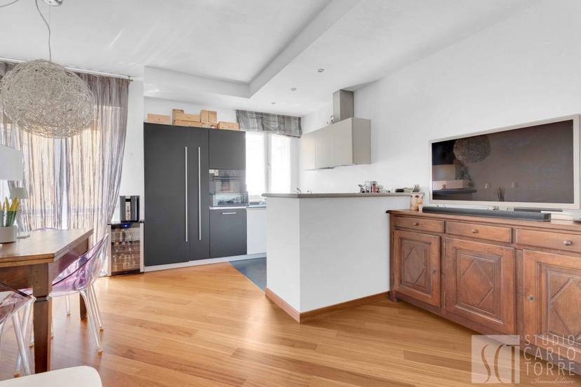 Trilocale in Alzaia Naviglio Pavese, 8, Milano