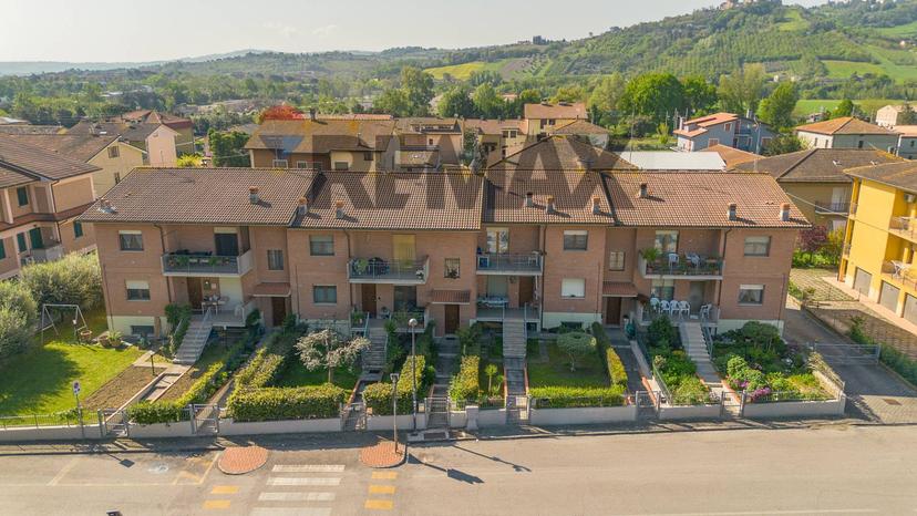 Quadrilocale in Viale Giovanni XXIII 10, Castelbellino — foto 3 di 5