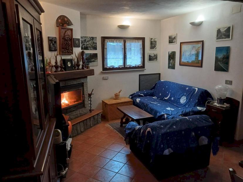 Baita in Borgo Saretto 51, Acceglio — foto 3 di 5