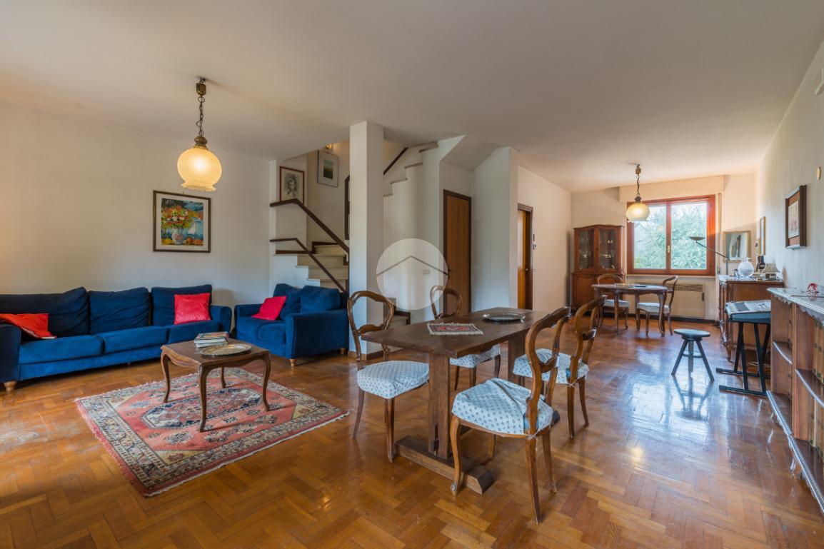 Villa a schiera in Via C. Alvaro 17, Fano