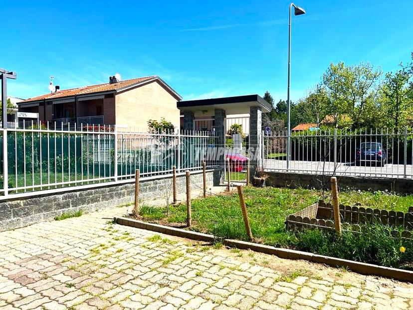 Villa a schiera in Via Italia 30, La Cassa — foto 2 di 5