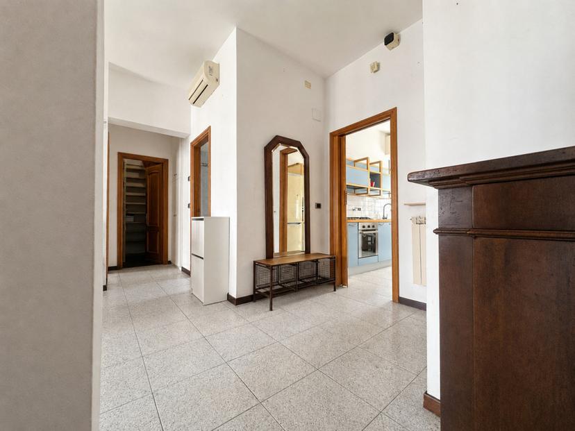 Appartamento in Via Andrea Aglietto, Savona
