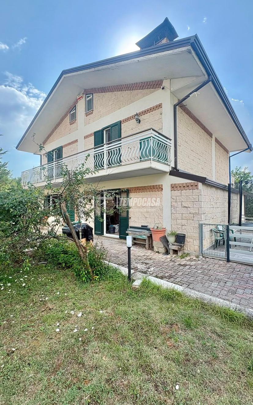 Trilocale in Via Cupa del Conte, Aiello del Sabato
