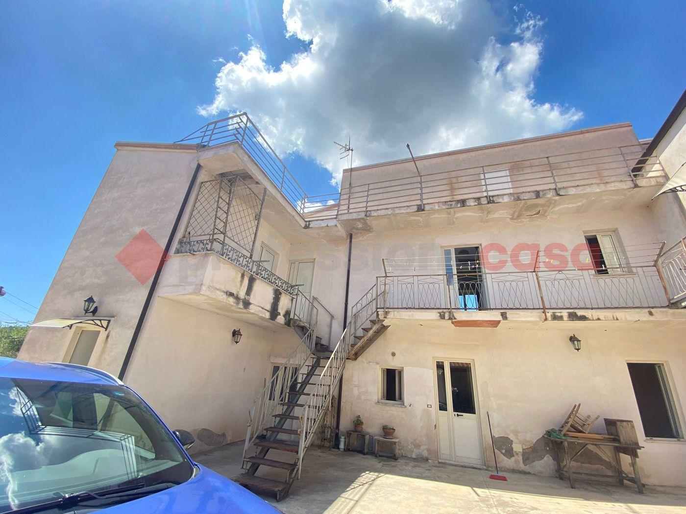 Casa indipendente in Vico Giardino, Carinola