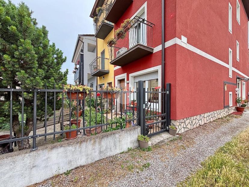 Casa indipendente in Via Croce 20, San Giovanni Lupatoto — foto 3 di 5
