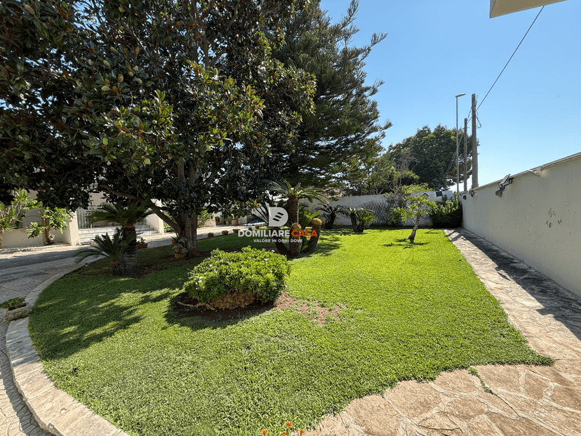 Villa in Via G. Cavalcanti 23, Veglie