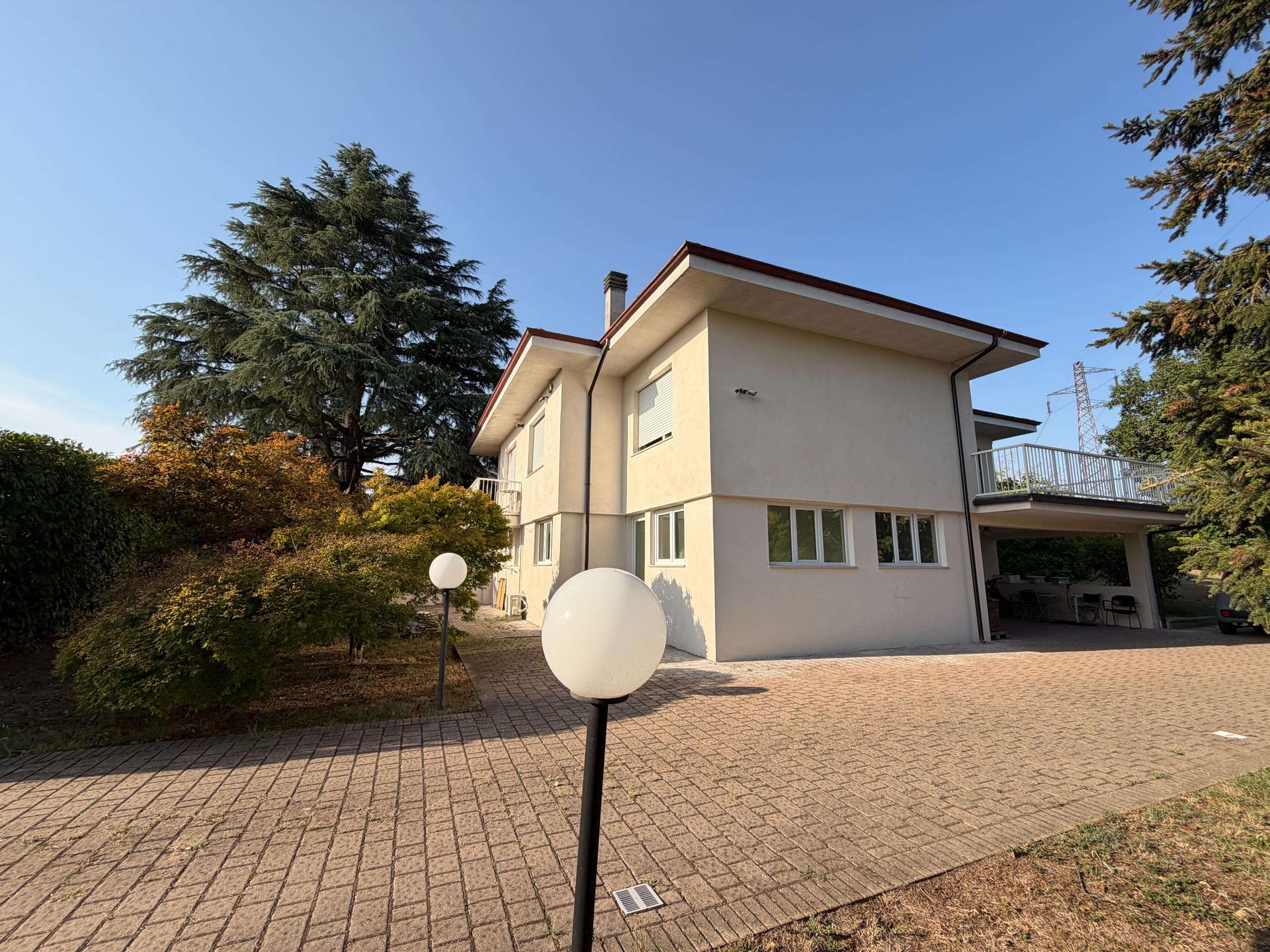 Villa unifamiliare in Frazione Revignano , Asti