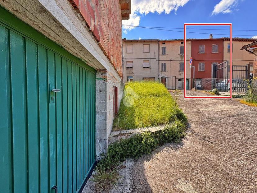 Casa indipendente in Via Filippo Venturi 26, Fossato di Vico — foto 2 di 5