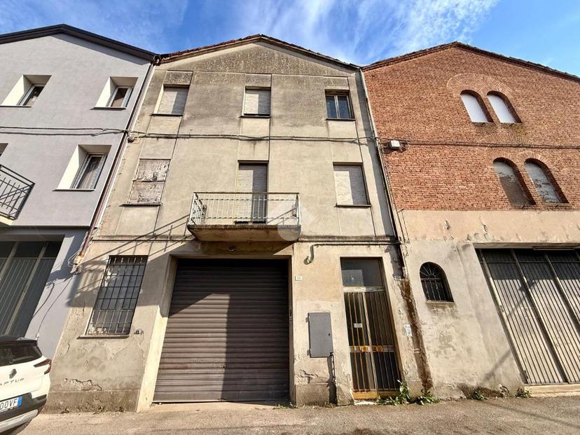 Bilocale in Via Zuccari Fermo 30, Casalmaggiore — foto 3 di 5