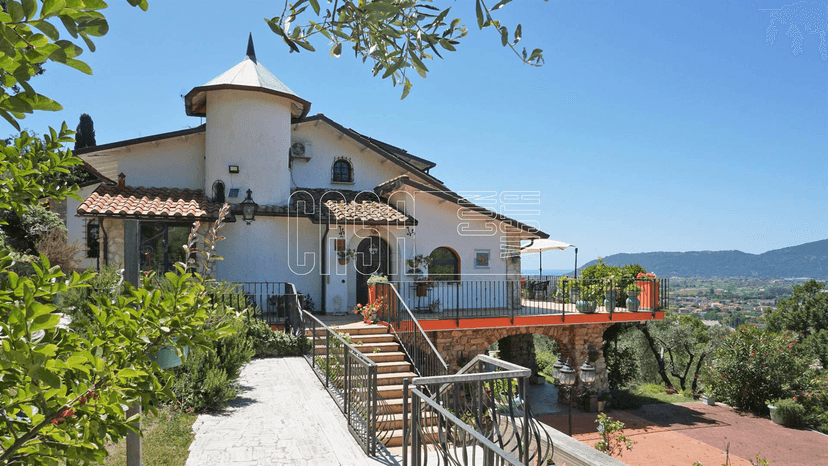 Villa in Via Provinciale 197, Castelnuovo Magra — foto 2 di 5