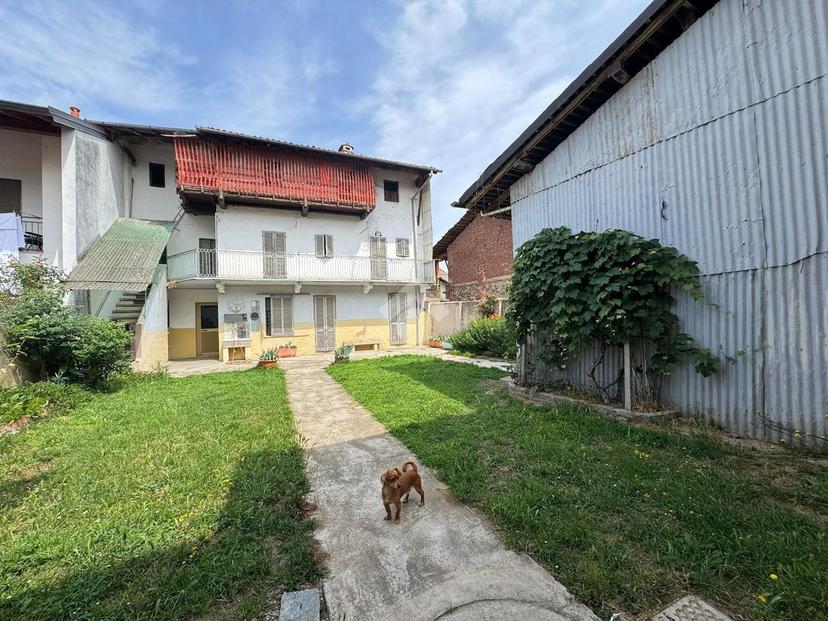 Rustico in Via Boniperti 43, Momo — foto 2 di 5