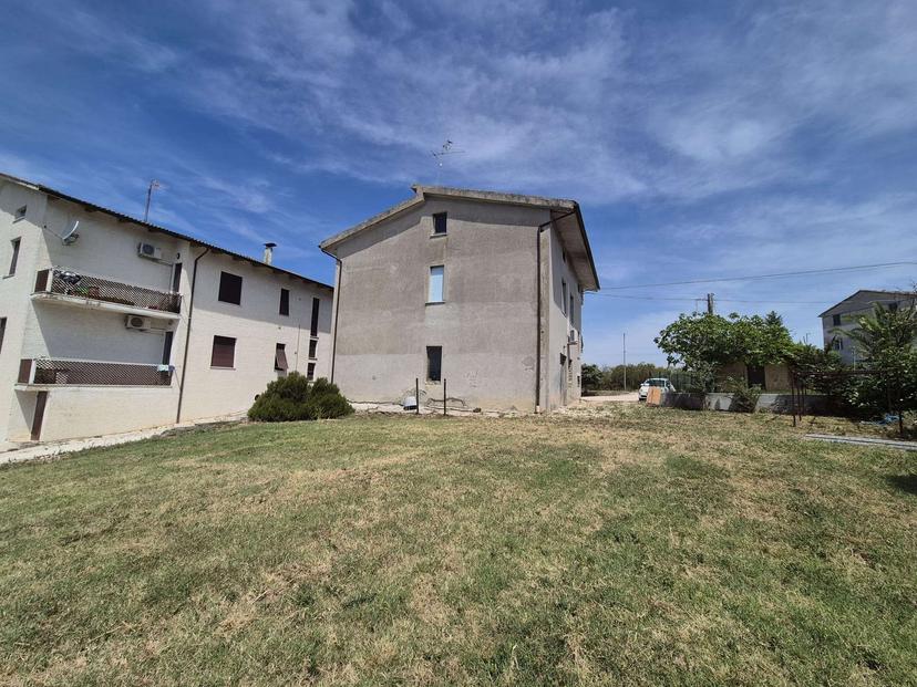 Casa indipendente in Contrada Coste 16, Staffolo — foto 2 di 5