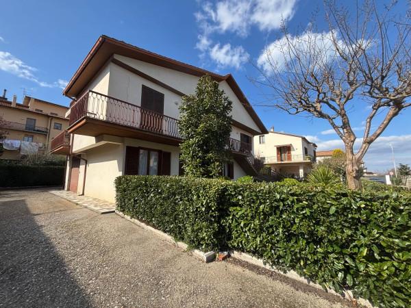 Villa in Via Andrea Zerbini, Montefiascone — foto 4 di 5