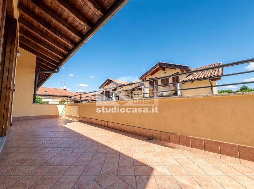 Appartamento in Giovanni da Verrazzano, Albano Sant'Alessandro — foto 2 di 5