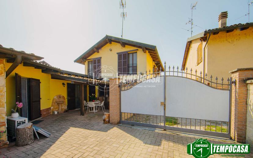Villa in Via Cairoli, Linarolo — foto 4 di 5