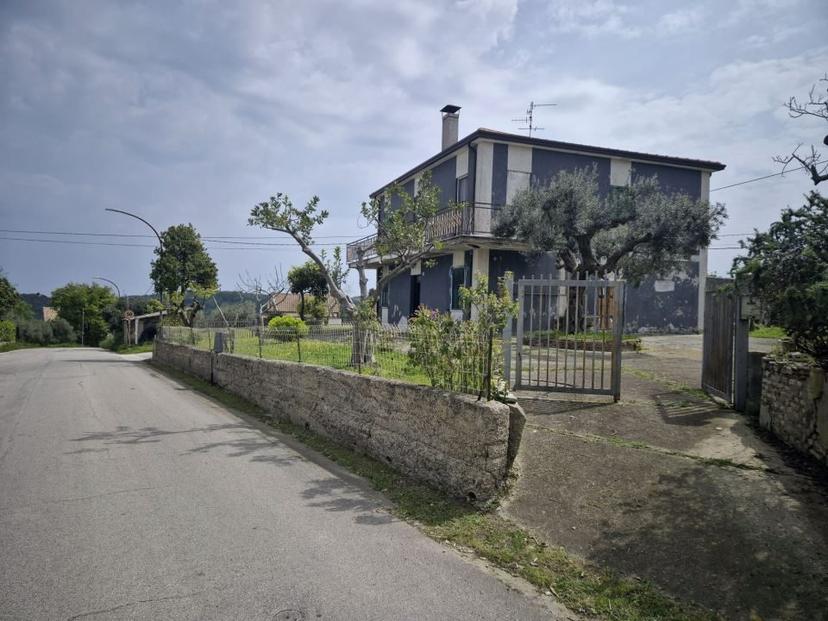 Villa in Via Sanguineto 50, Torrevecchia Teatina