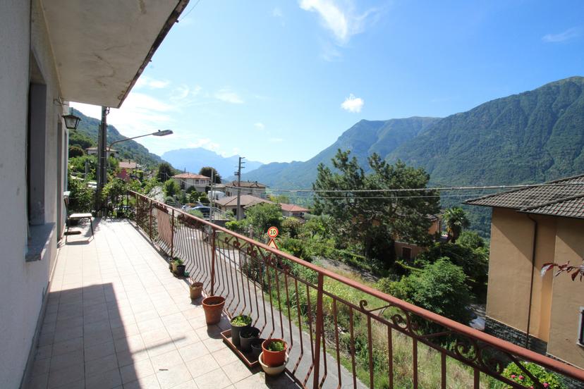 Casa indipendente in Via Lucio Maria Travella 1010, Porlezza — foto 2 di 5