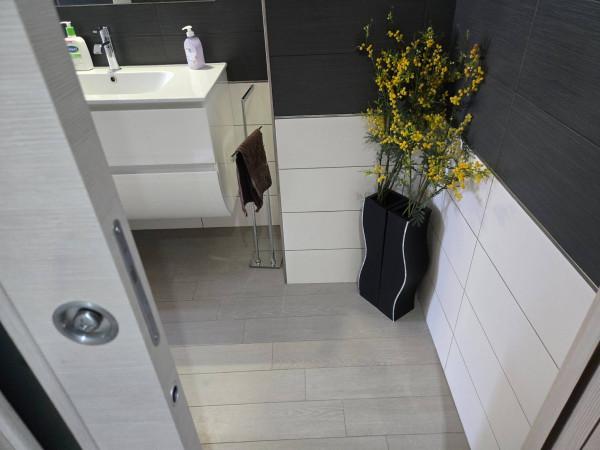 Trilocale in Via Sospello 119, Torino