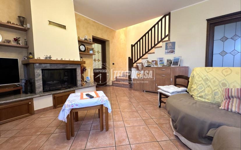 Casa indipendente in Via Parlamento, Cossato — foto 2 di 5