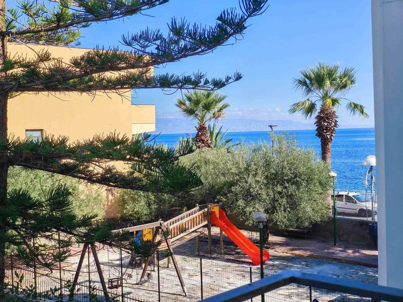 Appartamento in Via Lungomare, Sant'Alessio Siculo — foto 3 di 5