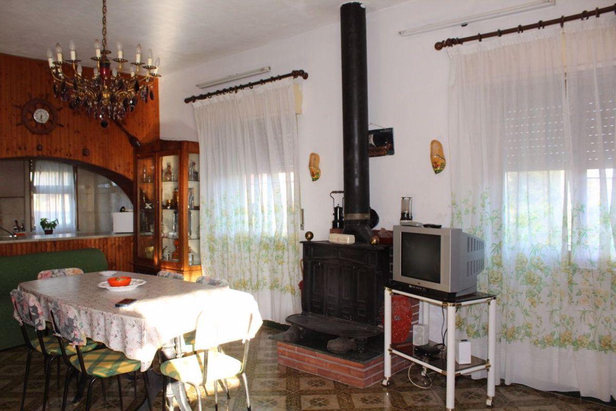 Villa in Via Toscana 16, Belmonte Mezzagno