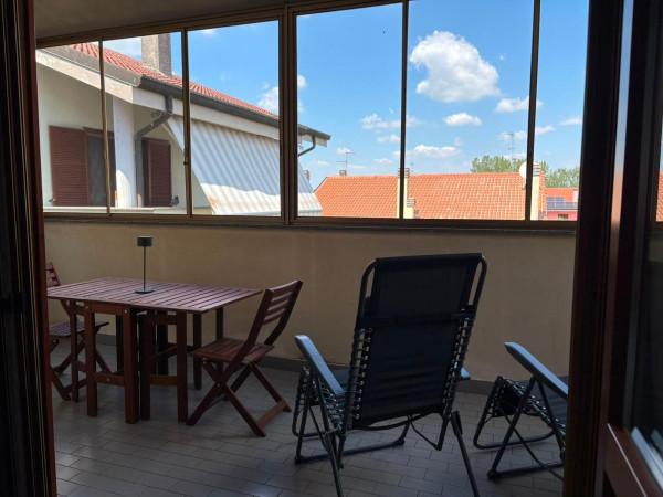 Trilocale in Via Ada Negri 10, Tavazzano con Villavesco — foto 2 di 5