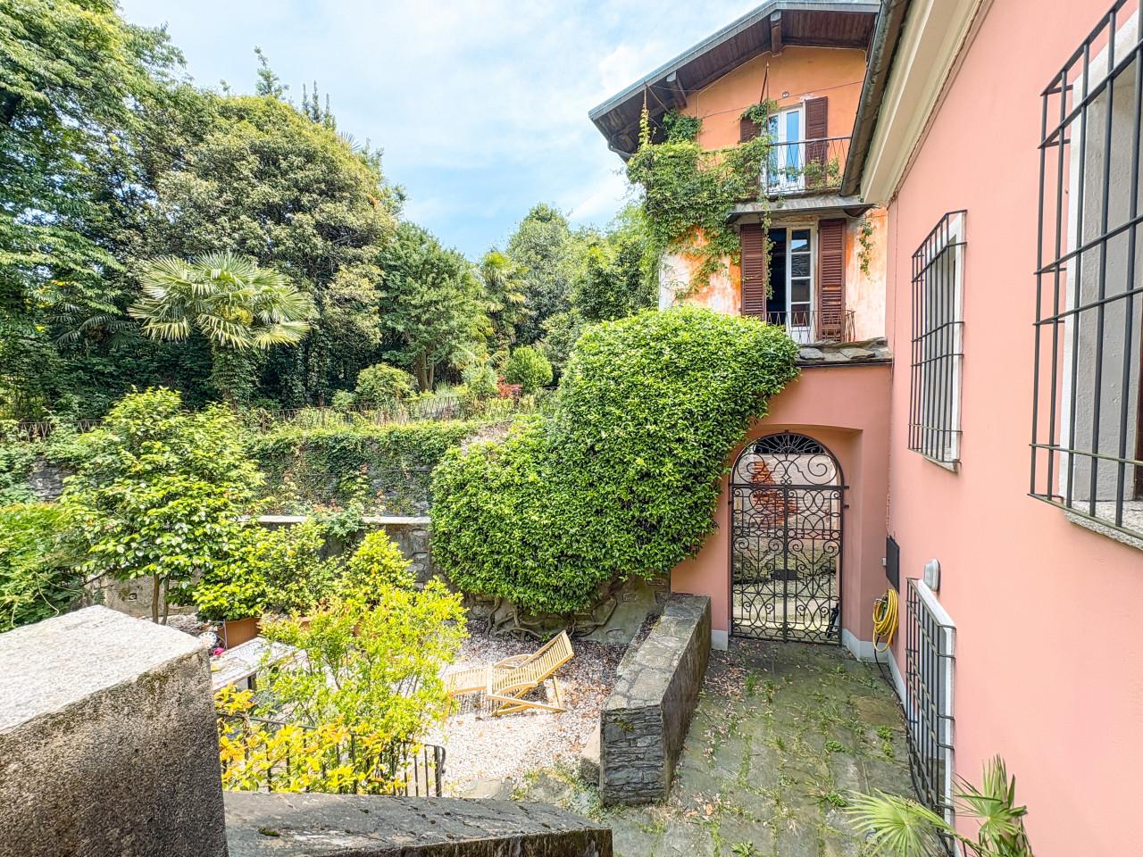 Casa indipendente in Via Bernandino, Orta San Giulio