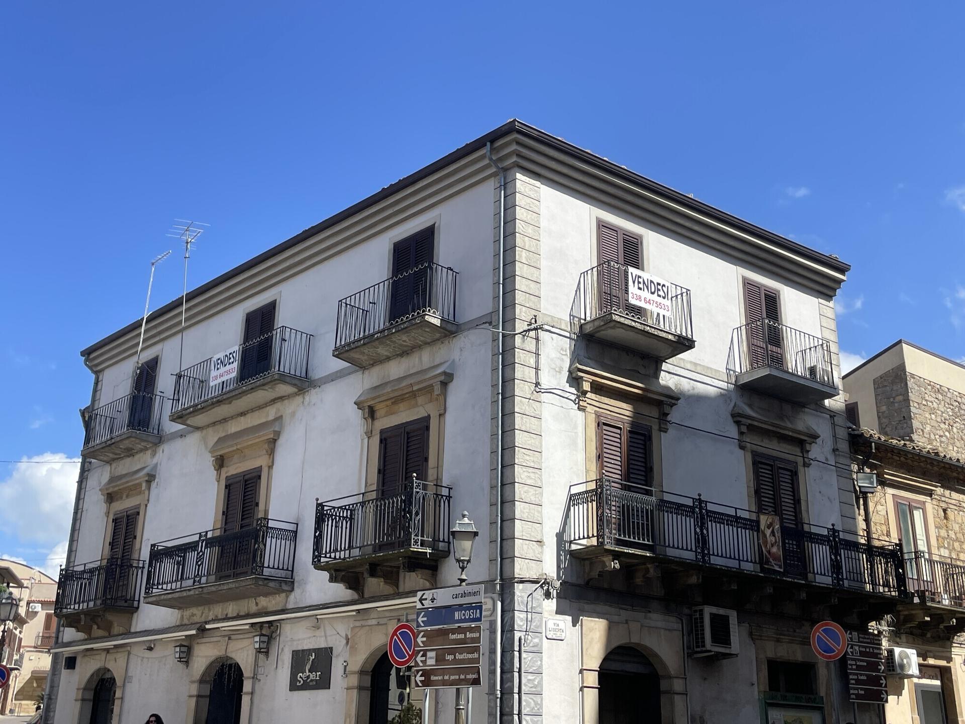 Appartamento in Ippolito Nevio 1, Mistretta