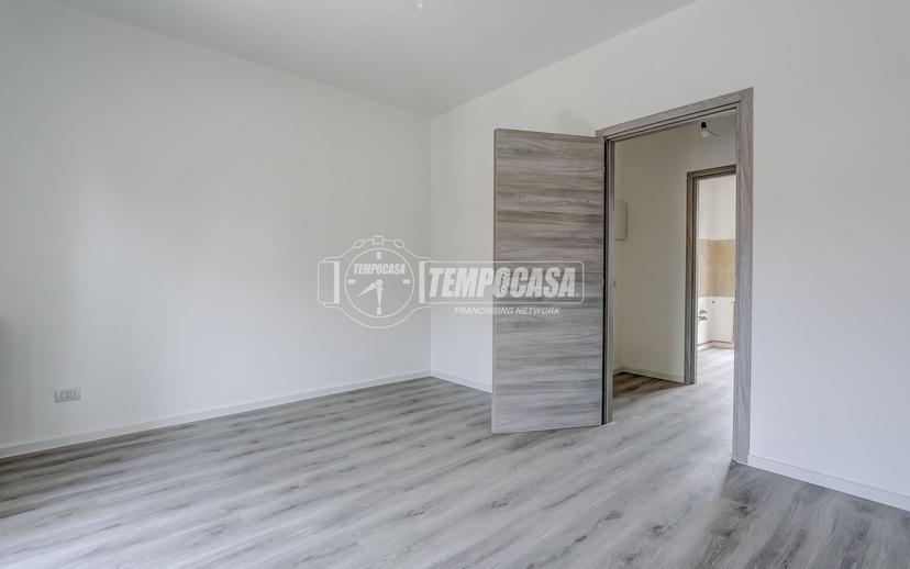 Trilocale in Via Trieste 3, Somma Lombardo — foto 4 di 5