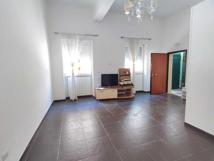 Trilocale in Via Udine 30, Brindisi