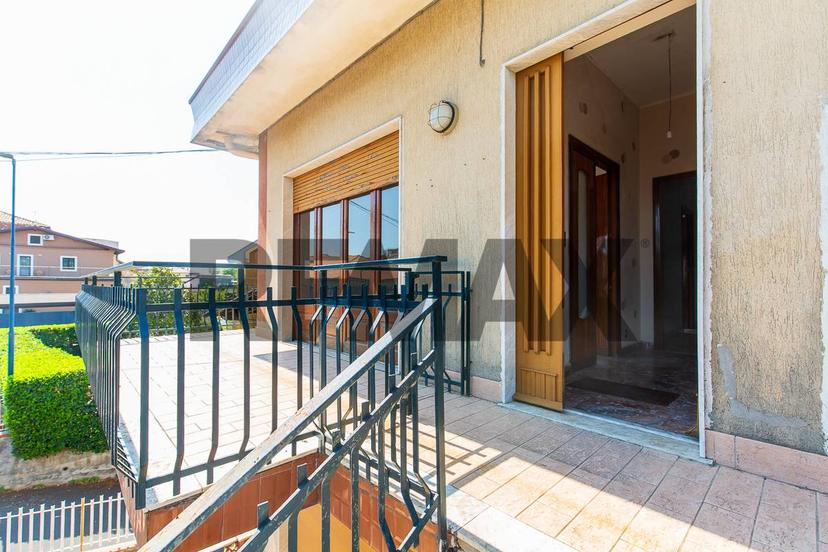 Appartamento in Via Tondo 23, Pedara
