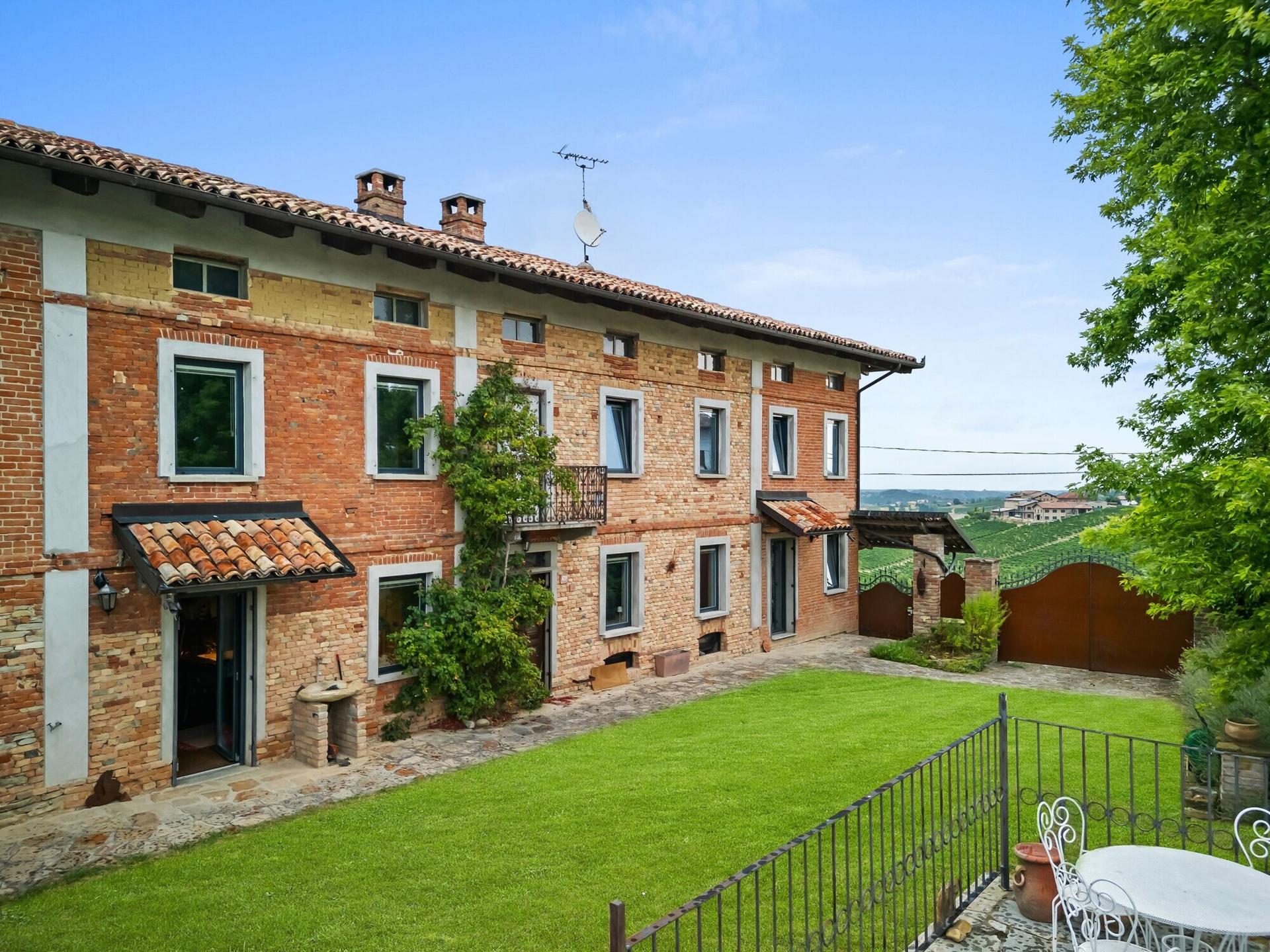 Cascina in Via San Siro 26, Calosso