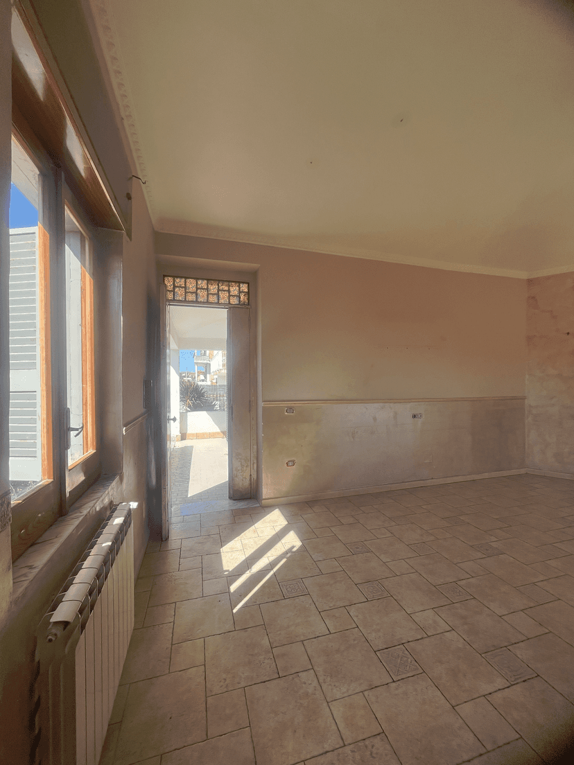 Villa in Viale Pontormo, Castel Volturno — foto 4 di 5