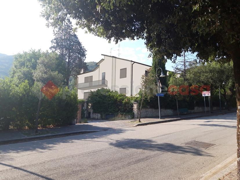 Trilocale in Via dei Cappuccini, Spoleto